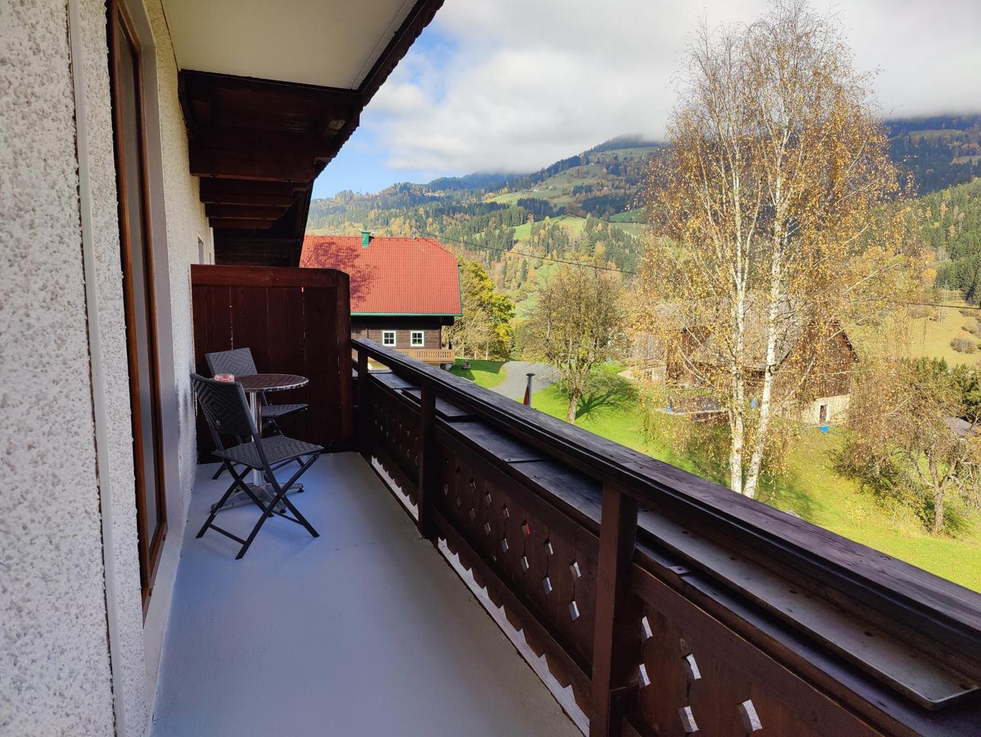 Pension Almhof Afritz Rum bild