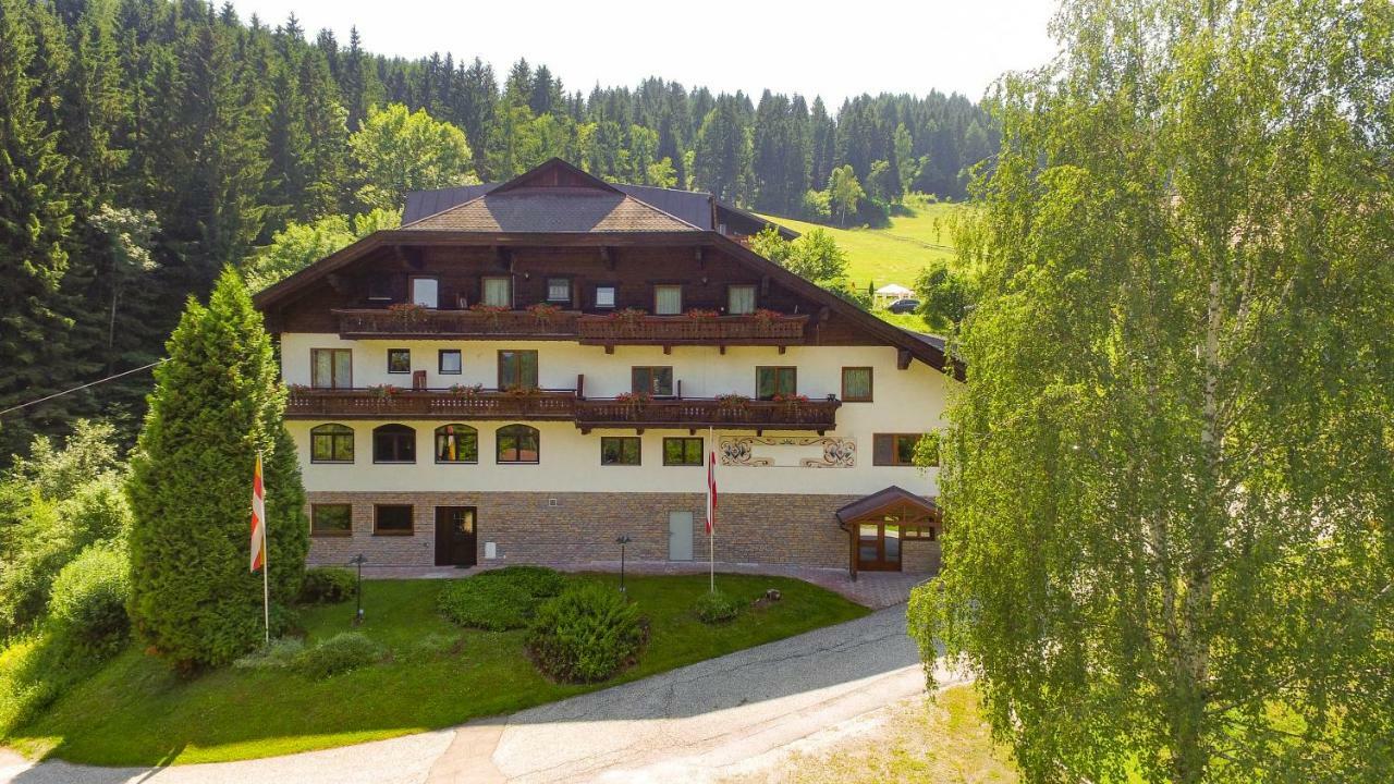Pension Almhof Afritz Exteriör bild